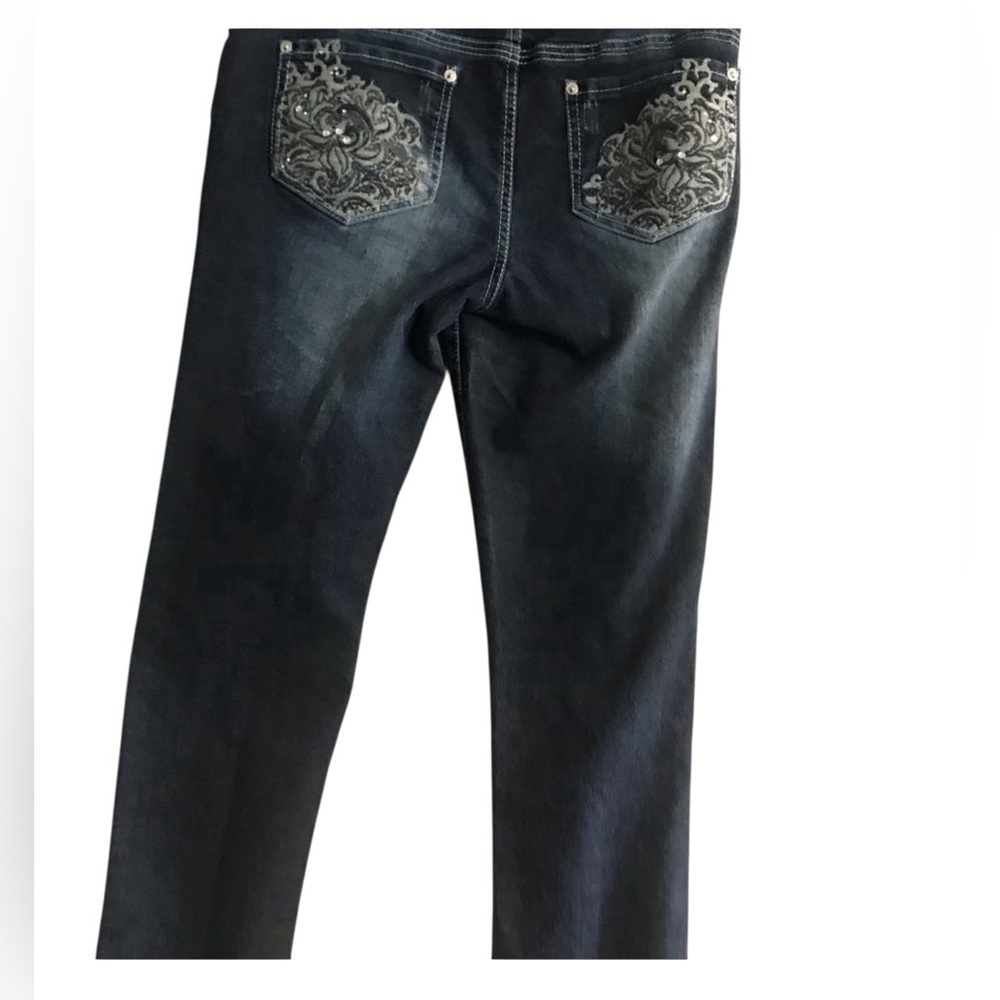 Women’s women’s blue jeans dark wash size 12 x 30 designs on pockets - Picture 8 of 13